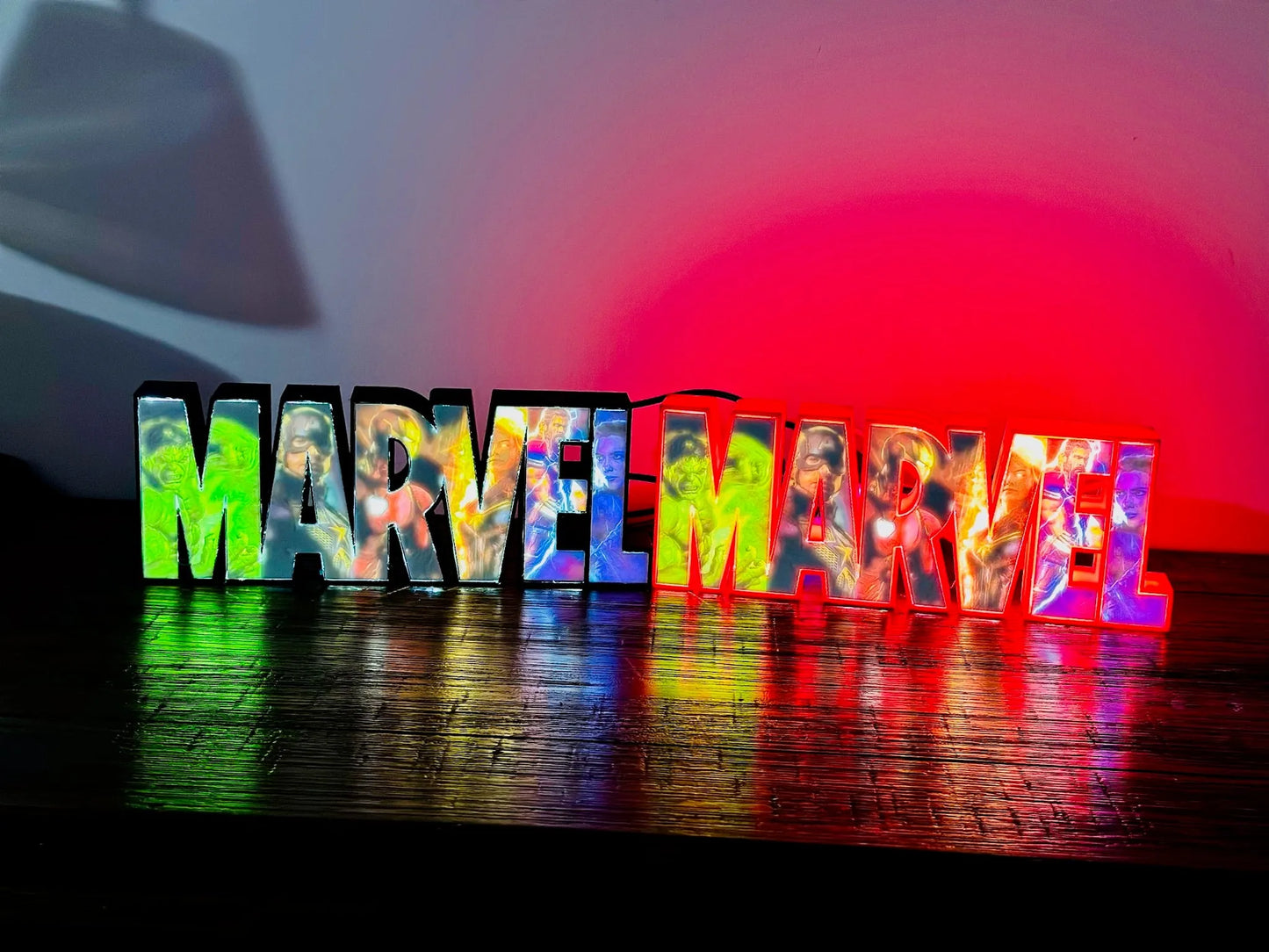 Marvel Light Up Full Colour Comic Art Logo - LED Lit, USB Powered Light Up Sign/Night Light/Wall Art - 25cm wide!