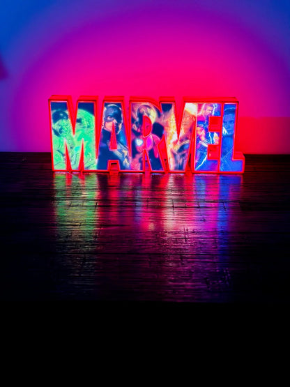 Marvel Light Up Full Colour Comic Art Logo - LED Lit, USB Powered Light Up Sign/Night Light/Wall Art - 25cm wide!