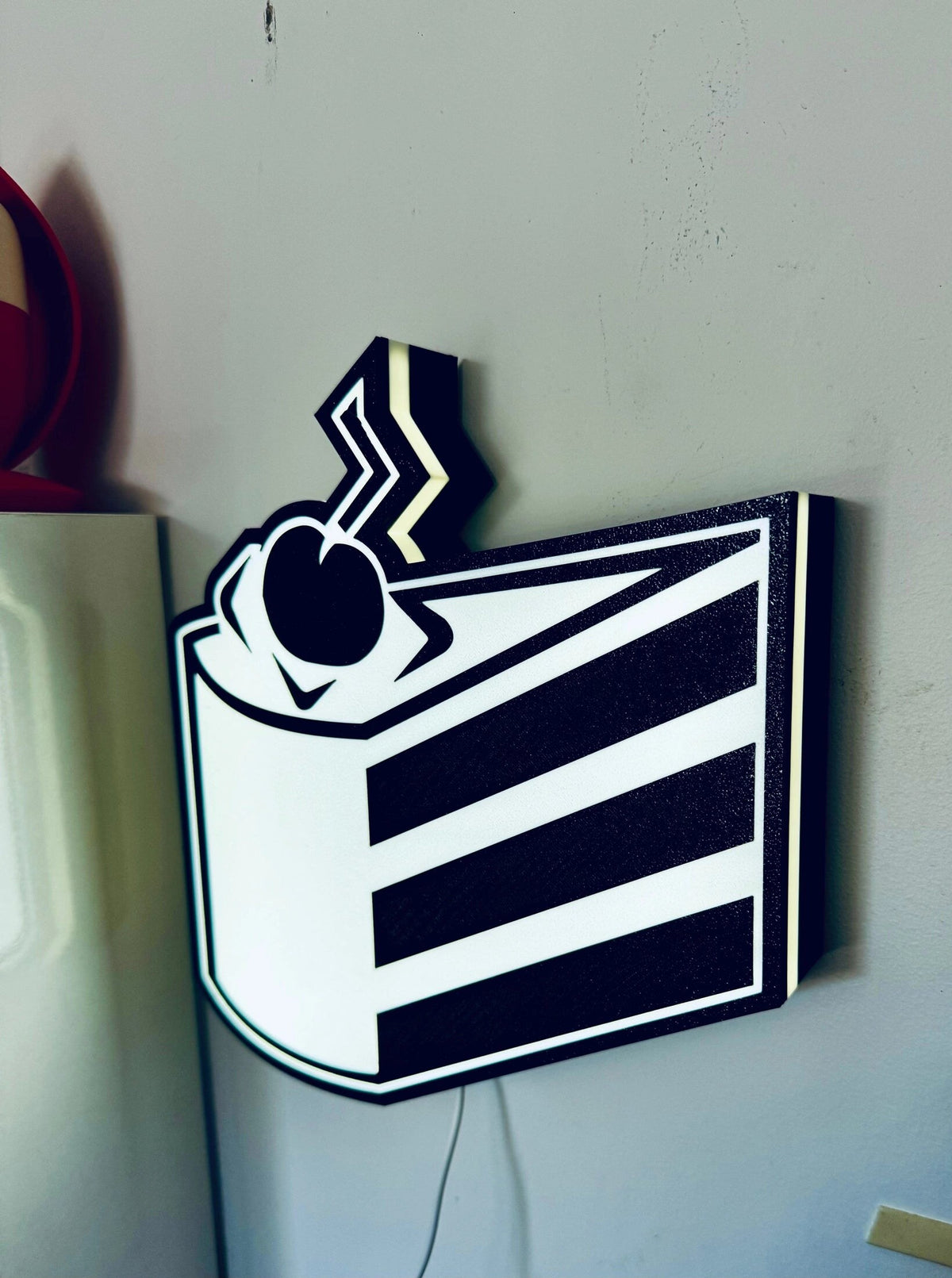 The cake is a lie! But this portal light isnt! - LED Light