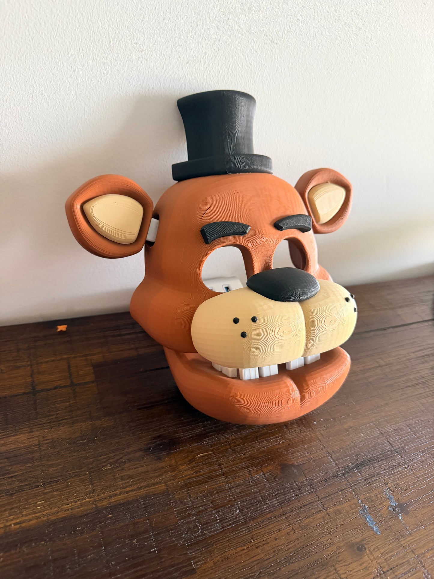Five Nights at Freddy's – Freddy Fazbear 3D Printed Cosplay Mask / Wall Display