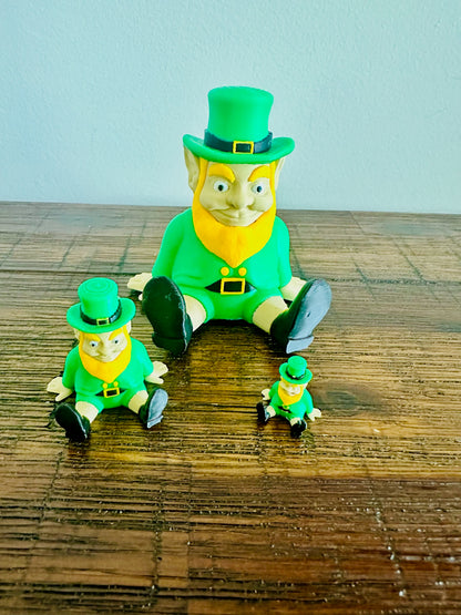 Magnetic Shoulder Leprechaun | Cute Irish Decoration, Lucky Charm for St. Patrick's Day, Whimsical Gift Idea & Fun Collectible