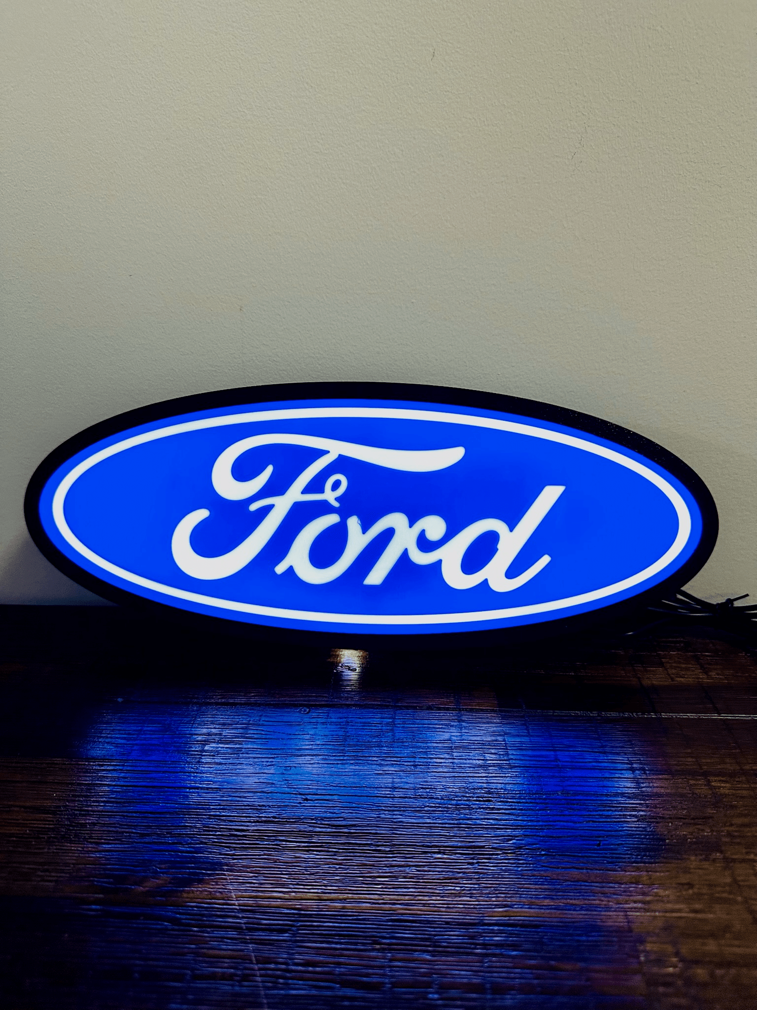 Ford Oval Logo - Light up sign - USB Powered
