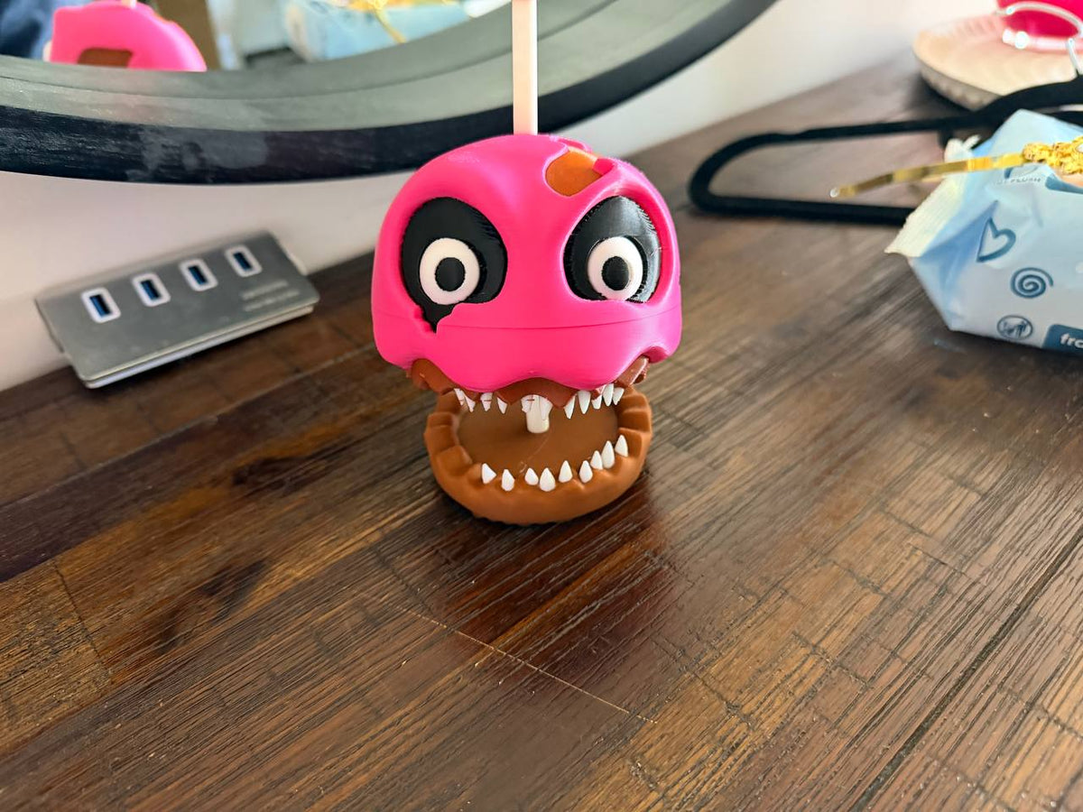 Five Nights at Freddy’s Nightmare Cupcake! FNAF