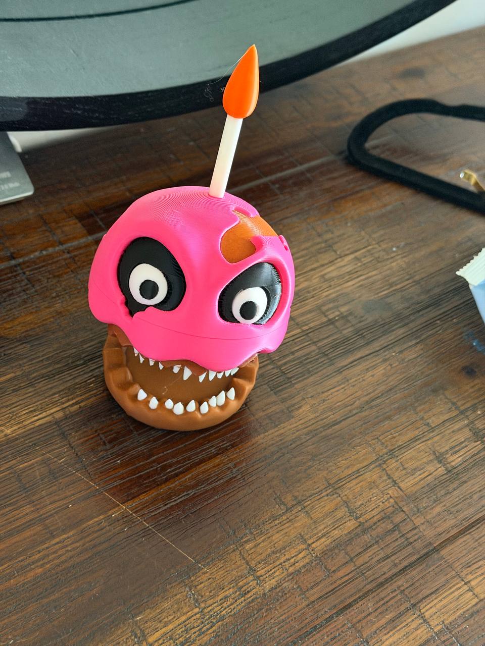 Five Nights at Freddy’s Nightmare Cupcake! FNAF