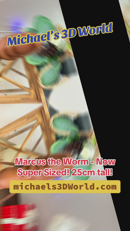 🐛 Marcus the Worm – Figurine - With Stand (Super Size)